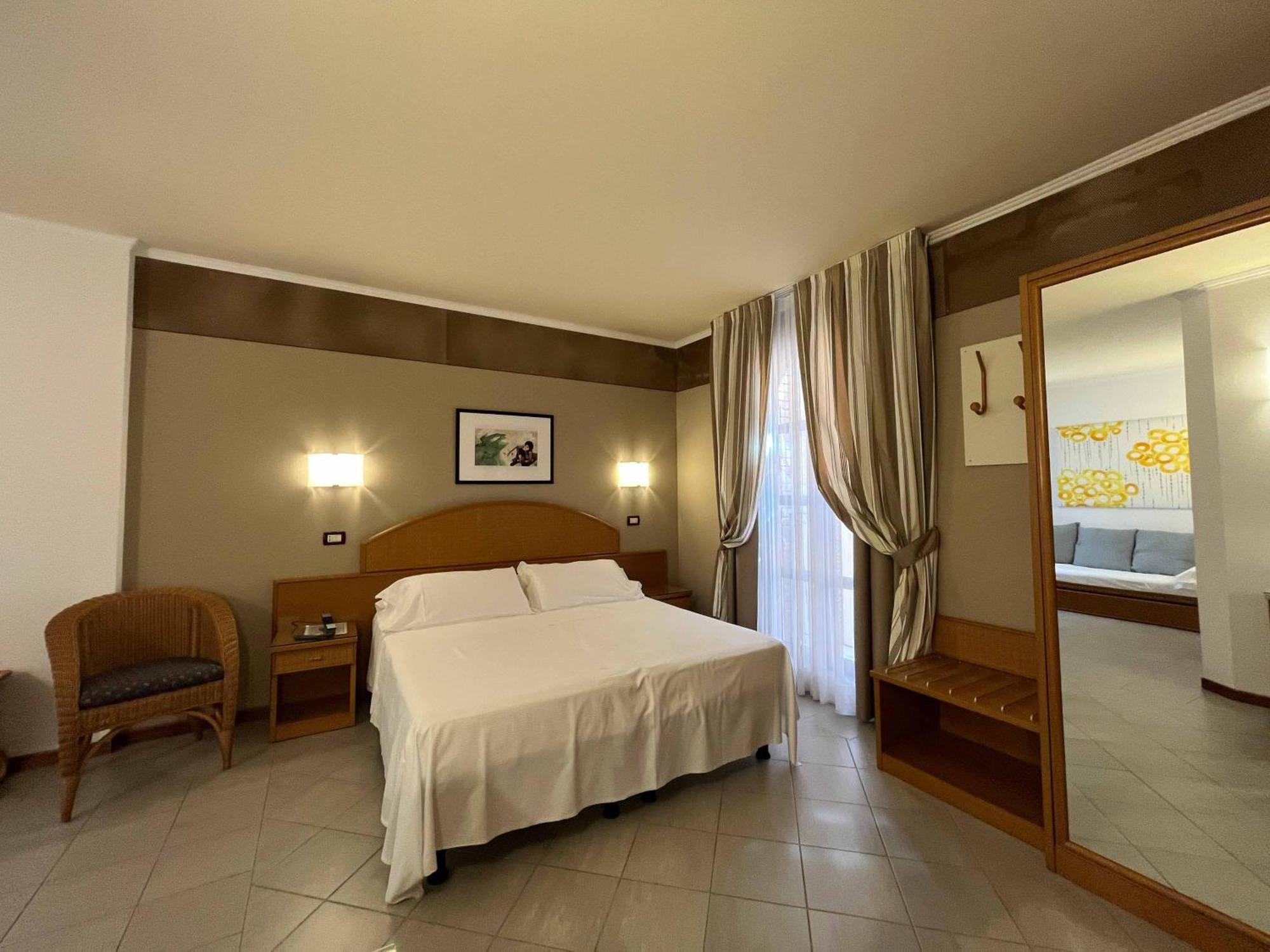 Hotel Regina Форте-дей-Мармі Екстер'єр фото
